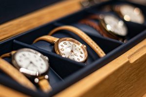 many watch in the box